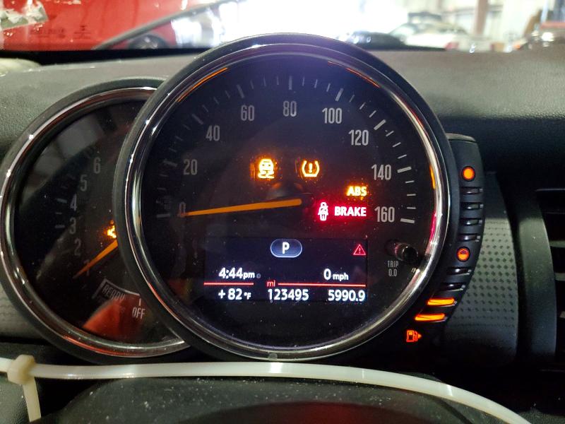 2016 Mini Cooper VIN WMWXP5C52G2D14701 COPART salvage auction — MINOR DENT/SCRATCHES, Fl - Certificate Of Title (P), sold $3,150 on 2026-07-29 (photo 9)