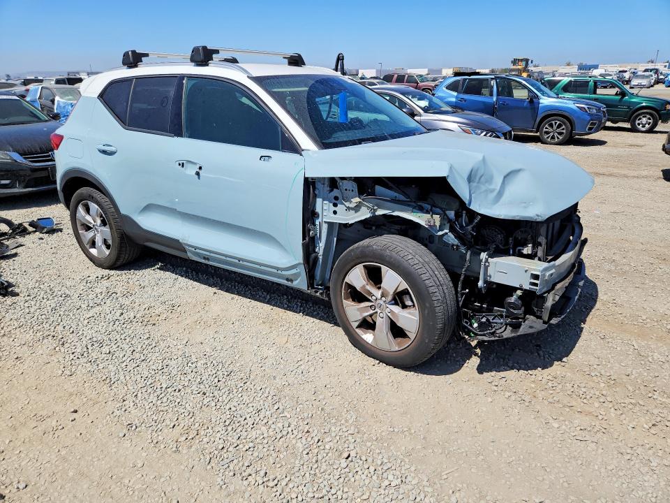 2019 Volvo Xc40 VIN YV4162UK7K2116293 COPART salvage auction — FRONT END, CA - SALVAGE CERTIFICATE, sold $1,300 on 2026-07-21 (photo 4)