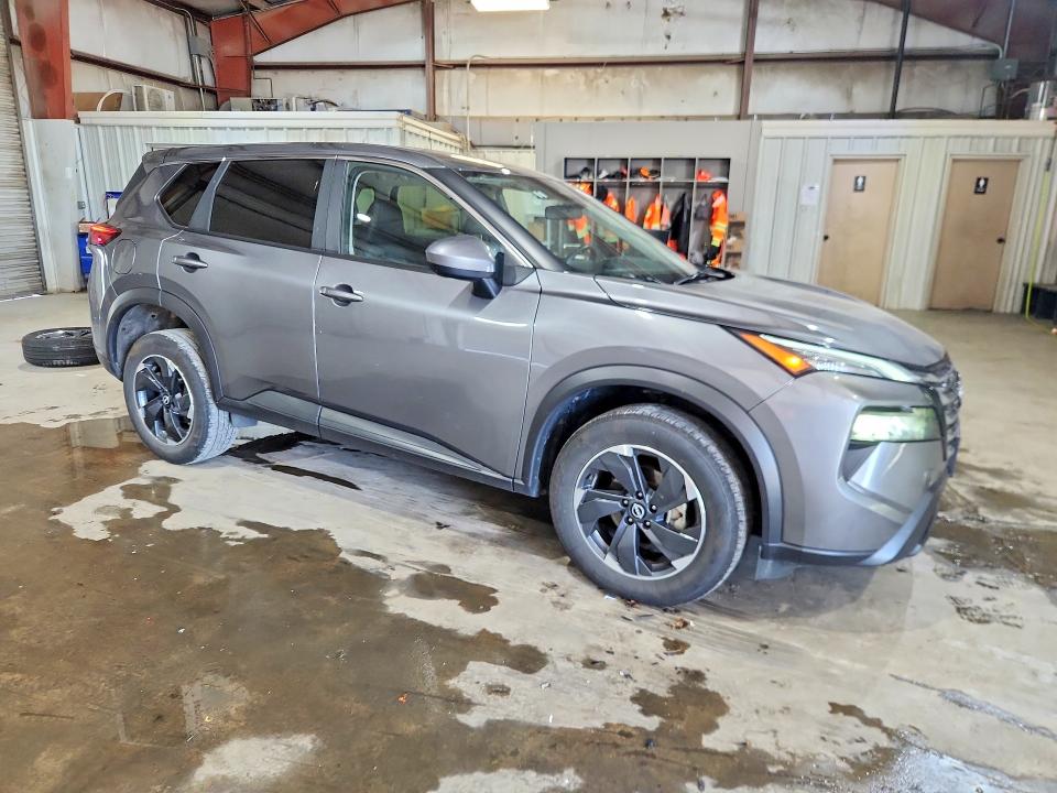 2025 Nissan Rogue VIN JN8BT3BBXSW417162 COPART salvage auction — FRONT END, NJ - CERTIFICATE OF TITLE, sold $14,400 on 2026-07-20 (photo 4)