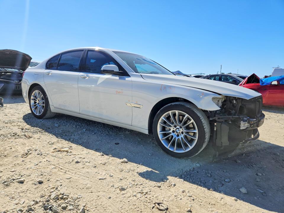 2015 BMW 7er VIN WBAYA6C5XFD826959 COPART salvage auction — FRONT END, Ca - Salvage Certificate, sold $600 on 2026-07-28 (photo 4)