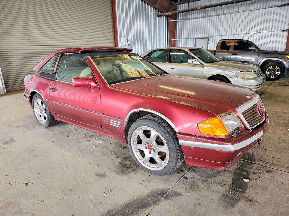 1992 Mercedes-benz Sl-klasse VIN WDBFA66E1NF054326 COPART salvage auction — MINOR DENT/SCRATCHES, Ca - Dis/Dlr/Exp Only Clean Title, sold $1,150 on 2026-07-09 (photo 4)