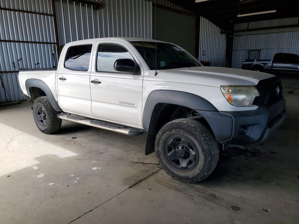 2015 Toyota Tacoma VIN 5TFJX4GNXFX042930 COPART salvage auction — REAR END, Ca - Salvage Certificate, sold $6,900 on 2026-07-30 (photo 4)