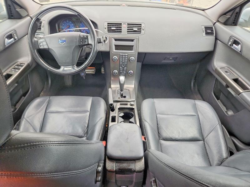 2010 Volvo S40 VIN YV1672MHXA2488472 COPART salvage auction — MINOR DENT/SCRATCHES, VA - CERTIFICATE OF TITLE, sold $275 on 2026-07-28 (photo 8)