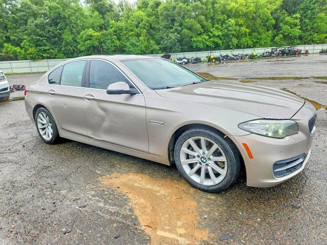 2014 BMW 5 series VIN WBA5B3C54ED536620 COPART salvage auction — MINOR DENT/SCRATCHES, LA - CERTIFICATE OF TITLE, sold $3,000 on 2026-07-30 (photo 4)