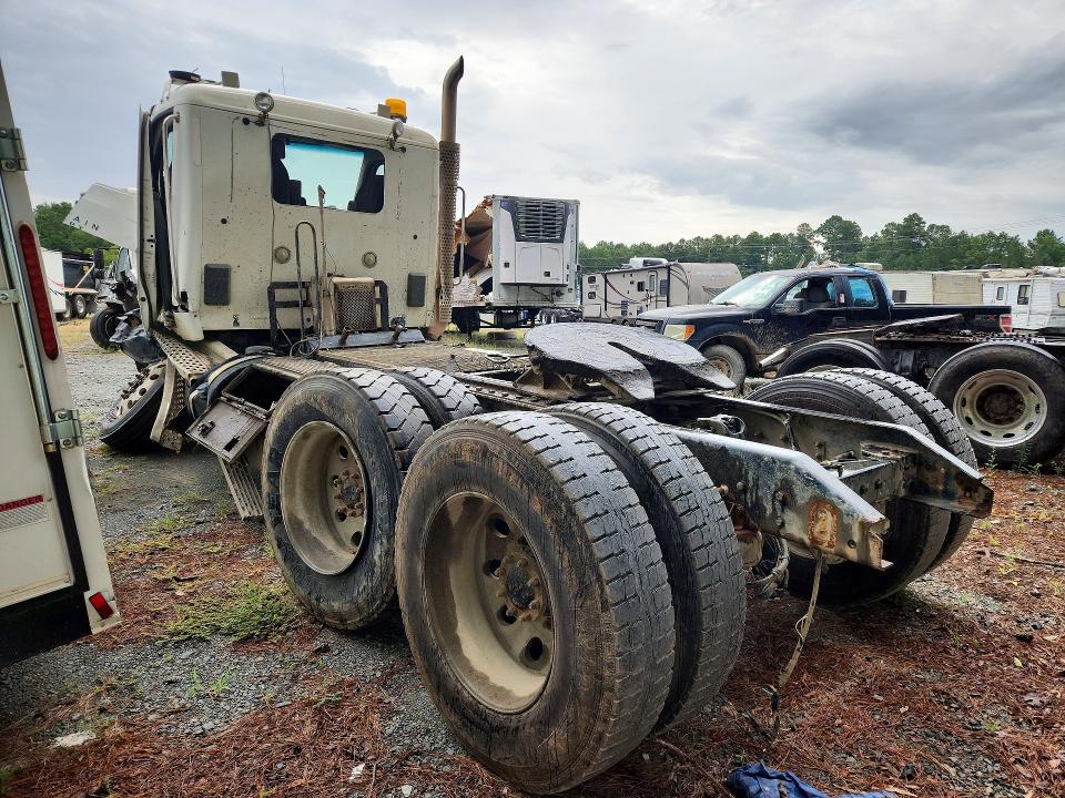 2019 Kenworth T880 VIN 1XKZD49X4KJ255531 COPART salvage auction — ALL OVER, PA - CERTIFICATE OF SALVAGE, sold $8,300 on 2026-08-20 (photo 2)