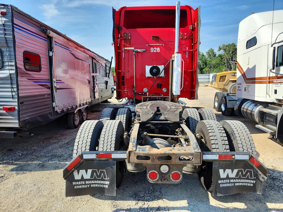 2016 Freightliner Conventional VIN 1FVXA7CG2GLHE4529 COPART salvage auction — FRONT END, WI - CERTIFICATE OF TITLE, sold $12,600 on 2026-08-25 (photo 6)