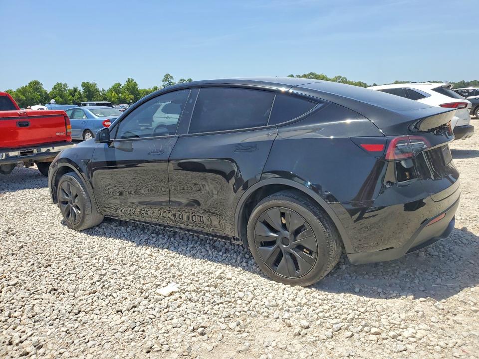 2024 Tesla Model y VIN 7SAYGDED3RA305878 COPART salvage auction — SIDE, Tx - Salvage Vehicle Title, sold $2,900 on 2026-07-24 (photo 2)