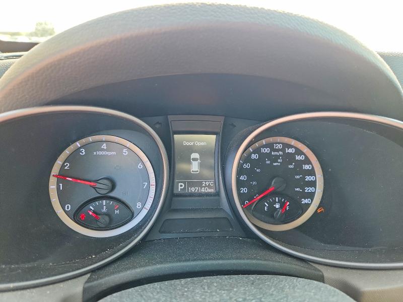 2014 Hyundai VIN 5XYZT3LB5EG157781 COPART salvage auction — SIDE, On - Permit No Brand - Unfit, sold $1,550 on 2026-07-16 (photo 9)