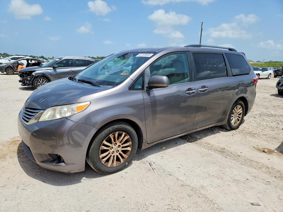 2016 Toyota Sienna VIN 5TDYK3DC0GS721834 COPART salvage auction — FRONT END, FL - CERT OF TITLE SLVG REBUILDABLE, sold $2,300 on 2026-07-23 (photo 1)