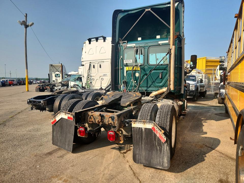 2018 Freightliner All other VIN 3AKBGADVXJSJL4561 COPART salvage auction — MINOR DENT/SCRATCHES, CT, sold $875 on 2026-07-31 (photo 3)