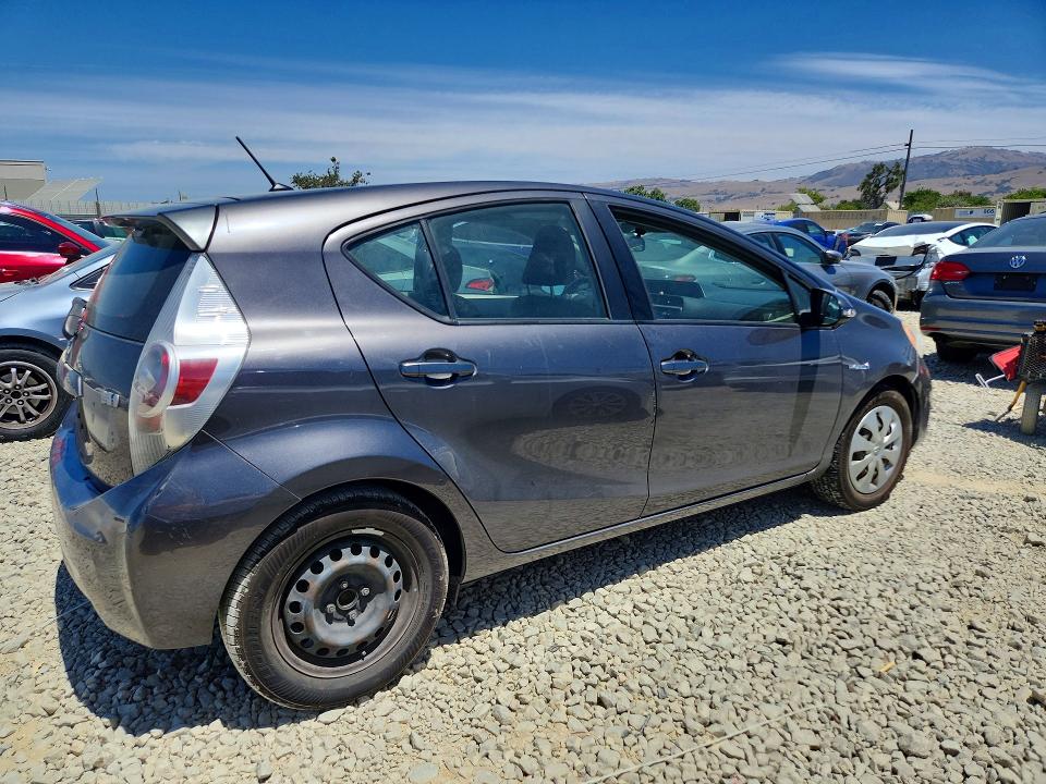 2013 Toyota Prius c VIN JTDKDTB38D1552271 COPART salvage auction — MINOR DENT/SCRATCHES, Ca - Salvage Certificate, sold $850 on 2026-07-21 (photo 3)
