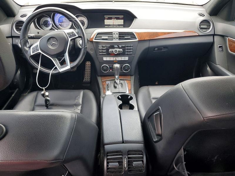 2013 Mercedes-benz C-klasse VIN WDDGF4HB0DR300591 COPART salvage auction — NORMAL WEAR, Ks - Dealer Only Clean Title, sold $100 on 2026-08-04 (photo 8)