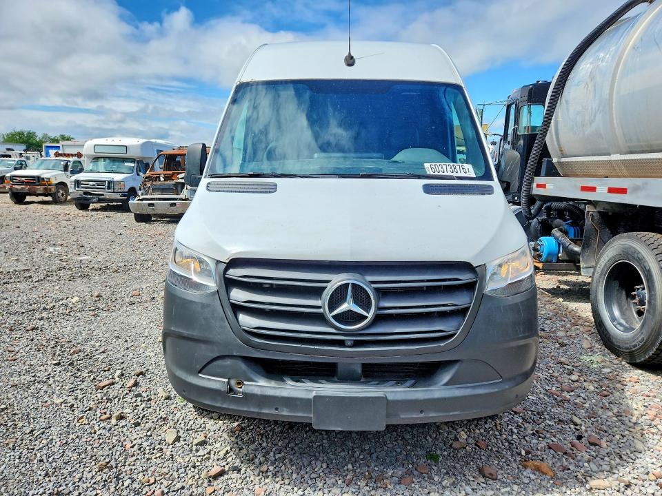 2021 Mercedes-benz Sprinter VIN W1Y4EDHY0MT068030 COPART salvage auction — SIDE, Id - Salvage Certificate Of Title, sold $17,100 on 2026-07-15 (photo 5)