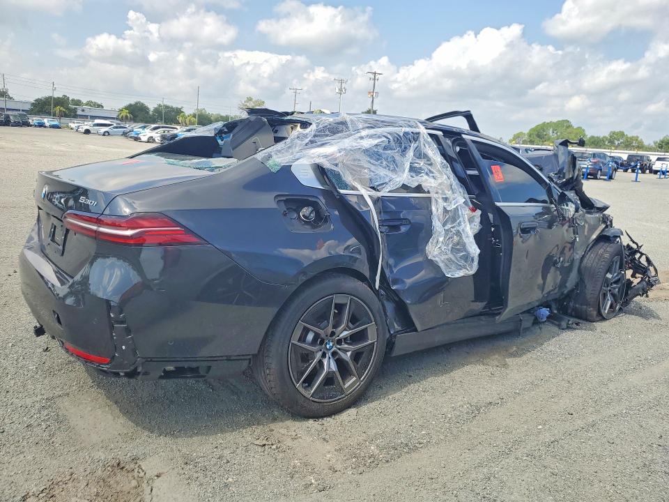 2027 BMW 5 series VIN WBA53FJ04VCY26013 COPART salvage auction — FRONT END, FL - CERTIFICATE OF DESTRUCTION, sold $2,250 on 2026-08-10 (photo 3)