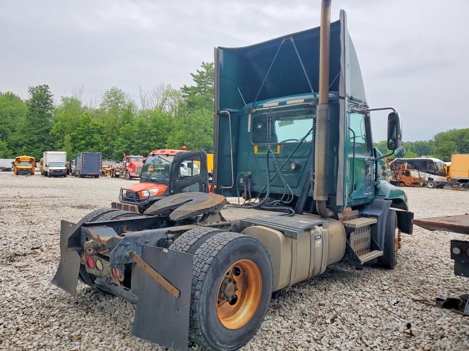 2017 Mack Cxu612 VIN 1M1AW01X9HM009539 COPART salvage auction — MECHANICAL, OK - CERTIFICATE OF TITLE (P), sold $1,100 on 2026-08-26 (photo 3)
