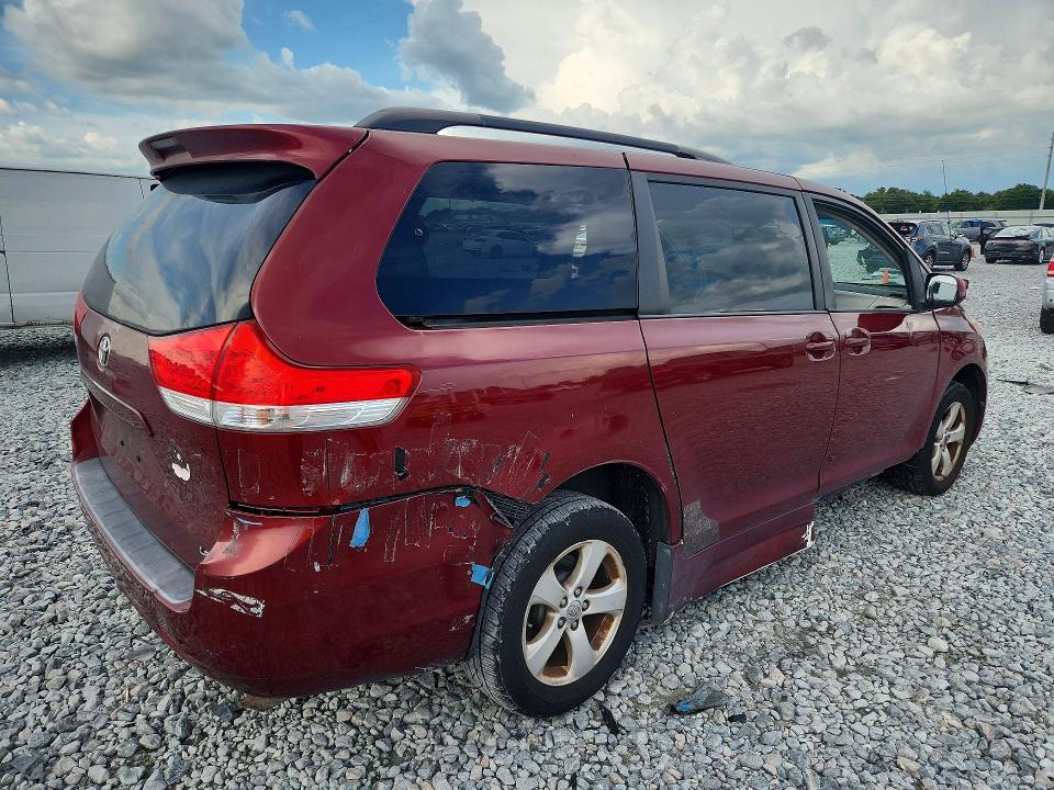2014 Toyota Sienna VIN 5TDKK3DCXES486104 COPART salvage auction — FRONT END, Fl - Certificate Of Title, sold $1,600 on 2026-07-31 (photo 3)