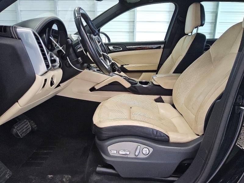 2016 Porsche Cayenne VIN WP1AA2A20GLA09219 COPART salvage auction — MINOR DENT/SCRATCHES, FL - CERTIFICATE OF TITLE, sold $7,700 on 2026-07-28 (photo 7)