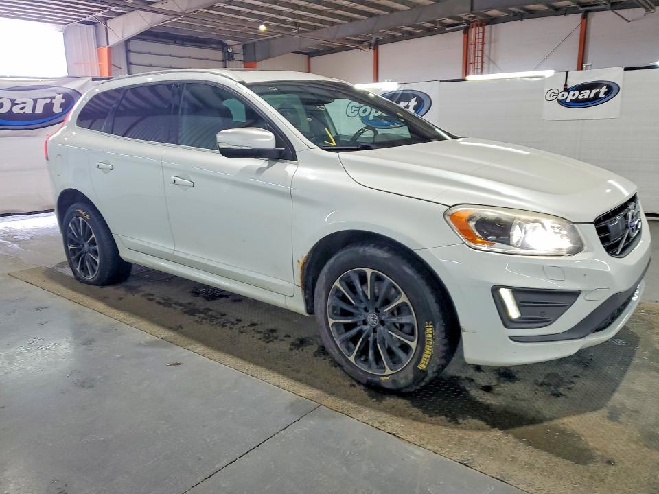 2015 Volvo Xc60 VIN YV4902RS1F2629087 COPART salvage auction — NORMAL WEAR, AB - BOS - ACTIVE, sold $2,150 on 2026-07-29 (photo 4)