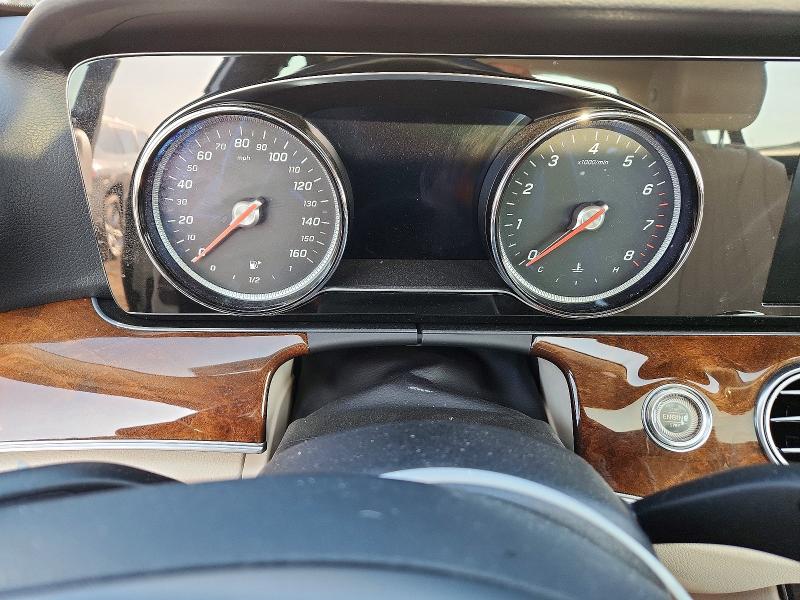 2018 Mercedes-benz E-klasse VIN WDDZF4KB6JA344185 COPART salvage auction — WATER/FLOOD, Il - Salvage Cert-Flood, sold $2,250 on 2026-08-18 (photo 9)
