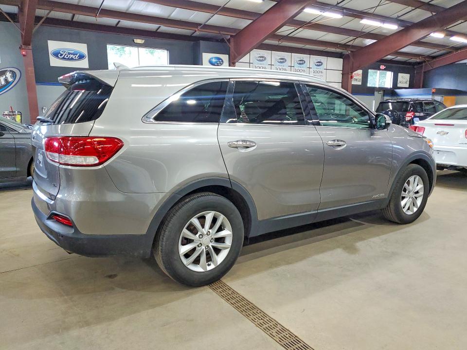 2016 Kia Sorento VIN 5XYPGDA52GG089912 COPART salvage auction — MINOR DENT/SCRATCHES, MT - CERTIFICATE OF TITLE (P), sold $3,500 on 2026-07-27 (photo 3)