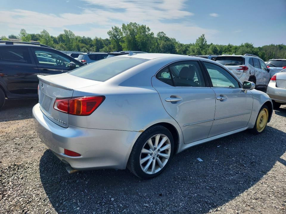 2009 Lexus Is 250 VIN JTHCK262692031720 COPART salvage auction — SIDE, Ma - Cert Of Title-Reconstrctd Coll, sold $800 on 2026-07-08 (photo 3)