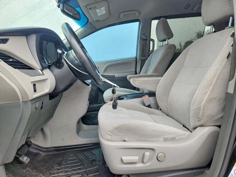 2015 Toyota Sienna VIN 5TDJK3DCXFS097167 COPART salvage auction — MINOR DENT/SCRATCHES, NY - CERTIFICATE OF TITLE, sold $4,700 on 2026-07-22 (photo 7)