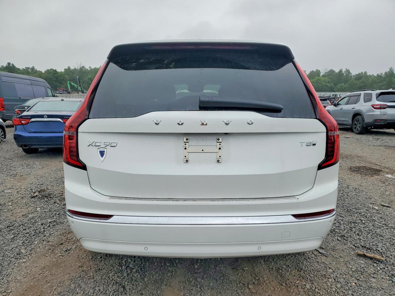 2026 Volvo XC90 VIN YV4H60PFXT1478739 COPART salvage auction — Side, NJ - CERT OF TITLE-SALVAGE, sold $36,250 on 2026-08-07 (photo 6)