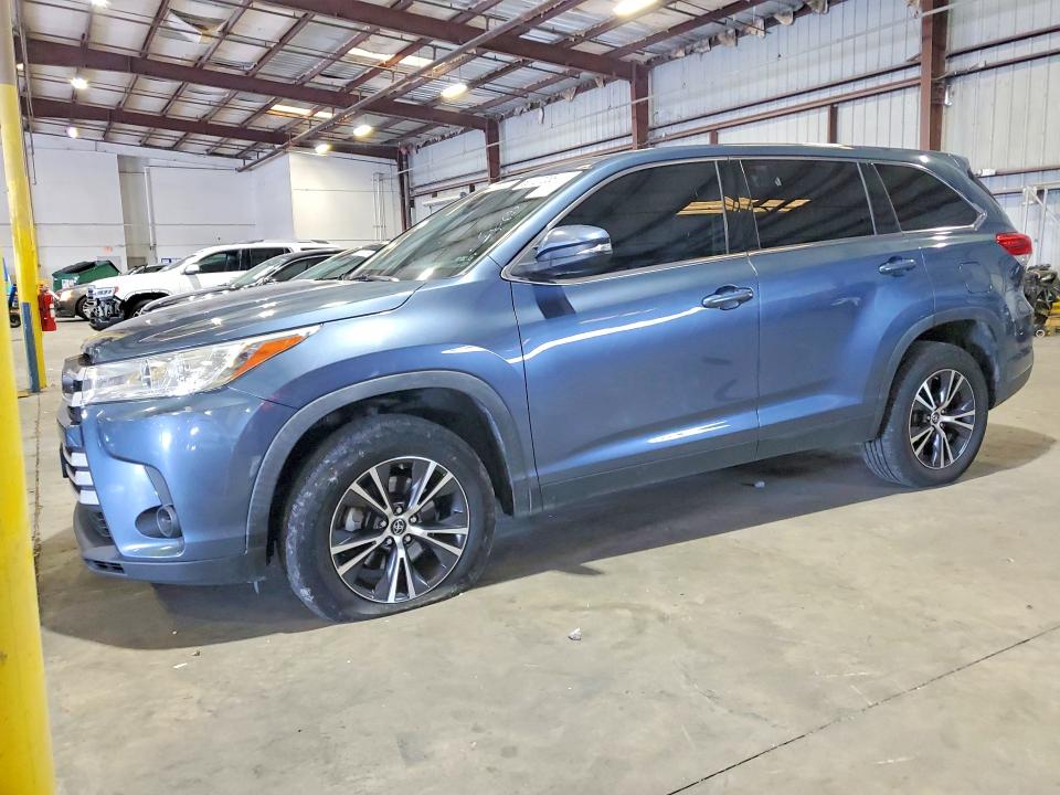 2019 Toyota Highlander VIN 5TDZZRFH2KS313713 — COPART salvage auction photo