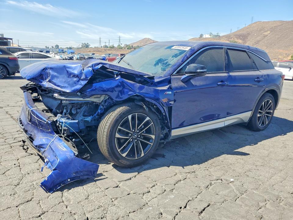 2024 Acura Zdx VIN 4W5KHMRK3RZ505801 COPART salvage auction — FRONT END, Ca - Dis/Dlr/Exp Only Clean Title, sold $9,300 on 2026-07-29 (photo 1)