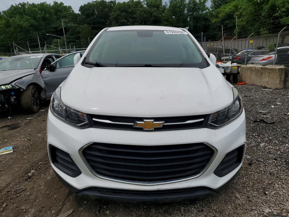 2019 Chevrolet Trax VIN 3GNCJKSB7KL398471 COPART salvage auction — MINOR DENT/SCRATCHES, WV - CERTIFICATE OF TITLE, sold $1,050 on 2026-07-28 (photo 5)