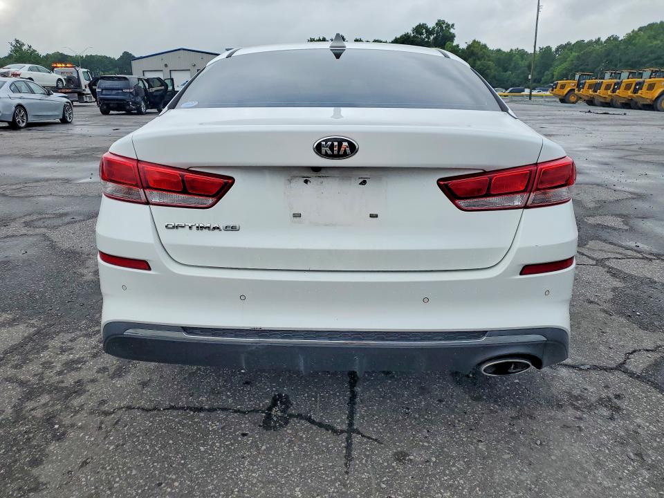 2019 Kia Optima VIN 5XXGT4L35KG351586 COPART salvage auction — VANDALISM, Nc - Salvage Certificate Of Title, sold $2,900 on 2026-07-28 (photo 6)