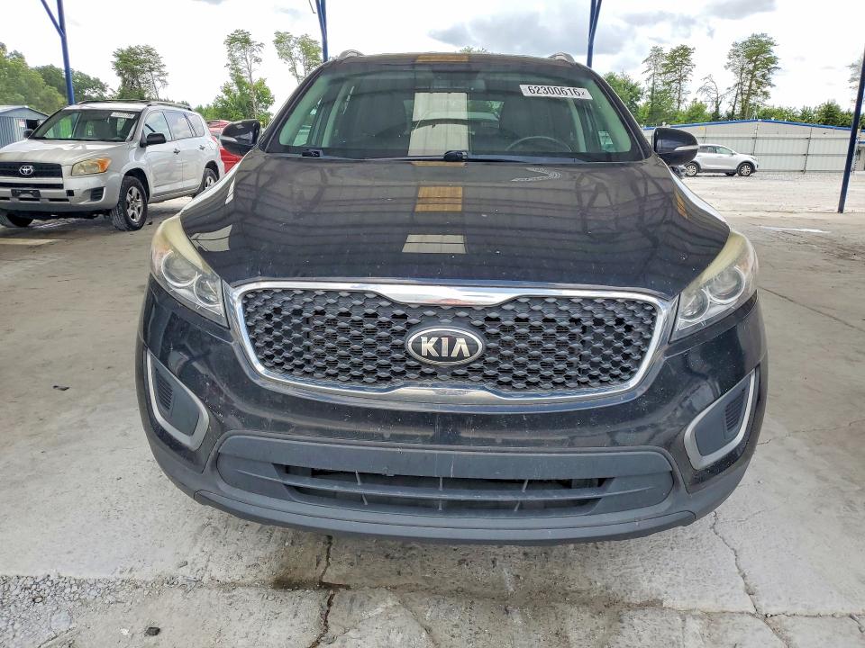 2016 Kia Sorento VIN 5XYPGDA36GG013799 COPART salvage auction — MINOR DENT/SCRATCHES, GA - CERTIFICATE OF TITLE, sold $750 on 2026-07-30 (photo 5)