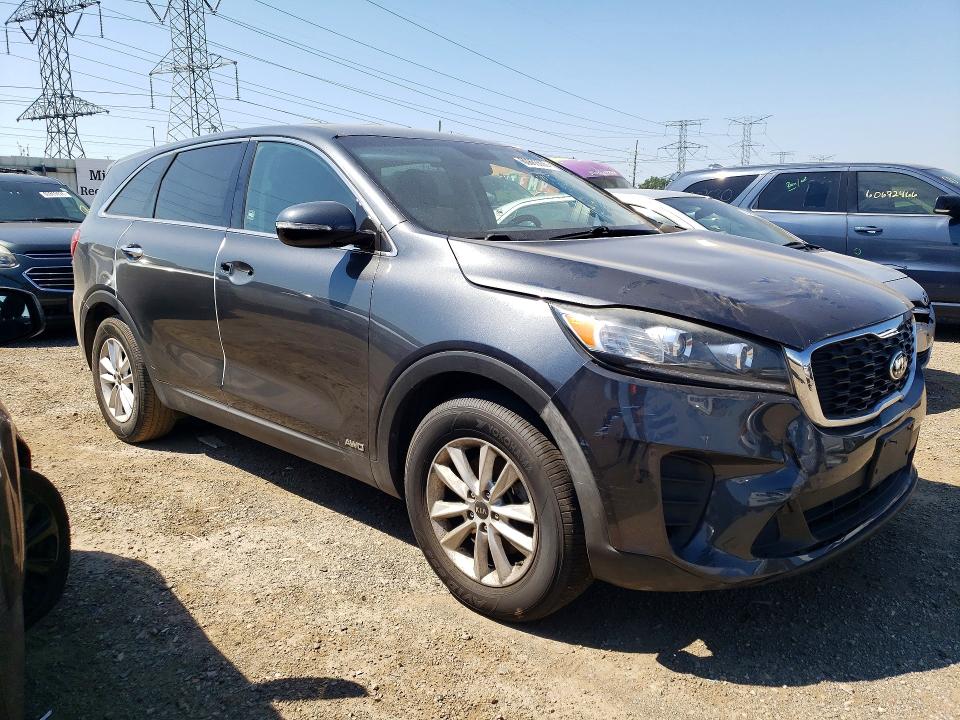 2020 Kia Sorento VIN 5XYPGDA58LG618841 COPART salvage auction — NORMAL WEAR, Il - Certificate Of Title, sold $3,250 on 2026-07-23 (photo 4)