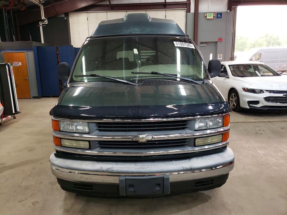 2002 Chevrolet Express VIN 1GBFG15W721164727 COPART salvage auction — MINOR DENT/SCRATCHES, NY - CERTIFICATE OF TITLE, sold $5,500 on 2026-07-27 (photo 5)