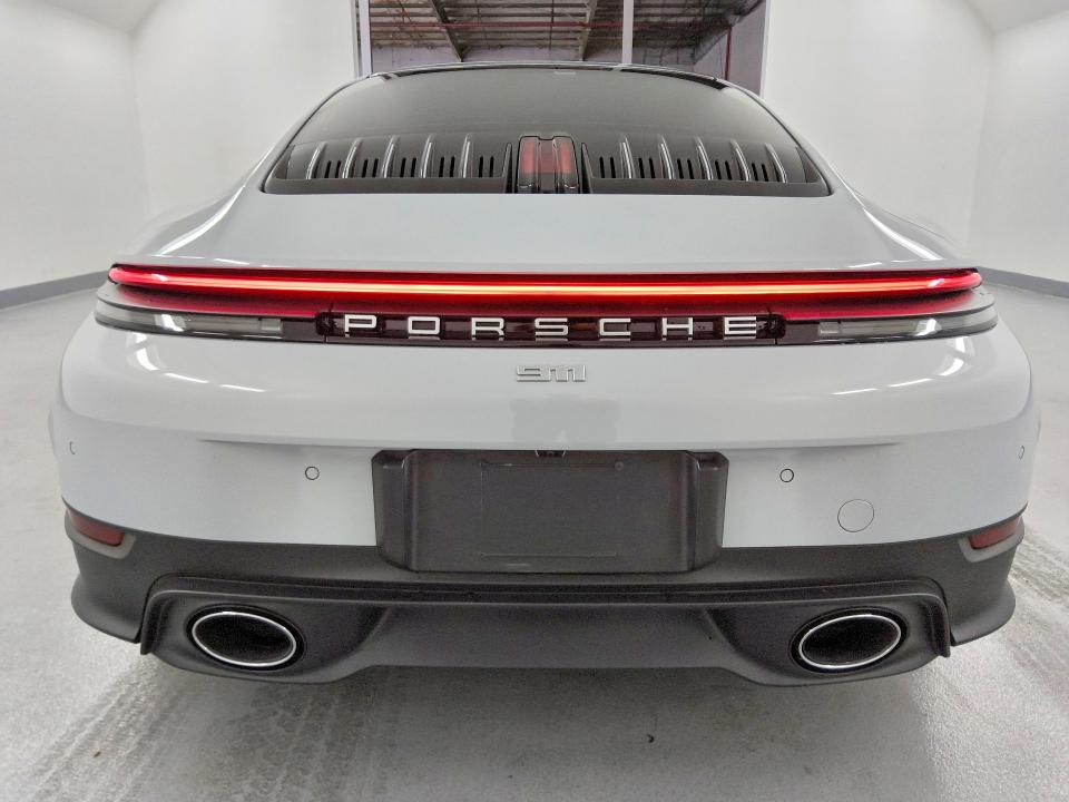 2025 Porsche 911 VIN WP0AA2A99SS206063 COPART salvage auction — NORMAL WEAR, CA - CERTIFICATE OF TITLE, sold $116,000 on 2026-08-11 (photo 6)