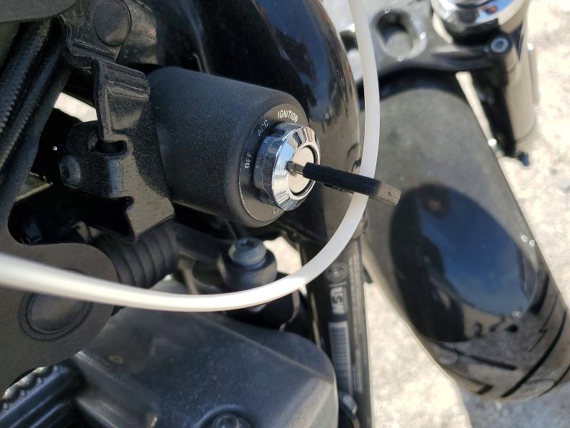 2016 Harley-davidson VIN 1HD1LC313GC434700 COPART salvage auction — MINOR DENT/SCRATCHES, In - Certificate Of Title (P), sold $4,250 on 2026-07-27 (photo 8)