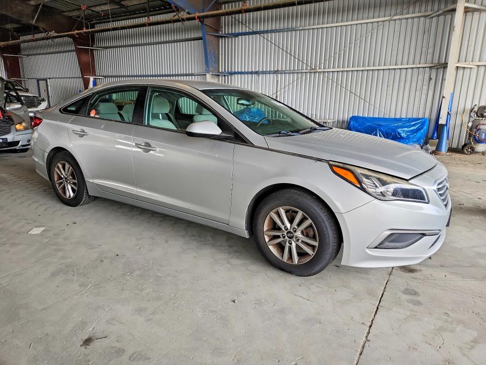 2017 Hyundai Sonata VIN 5NPE24AF7HH556671 COPART salvage auction — MINOR DENT/SCRATCHES, Ca - Dis/Dlr/Exp Only Clean Title, sold $1,600 on 2026-07-23 (photo 4)