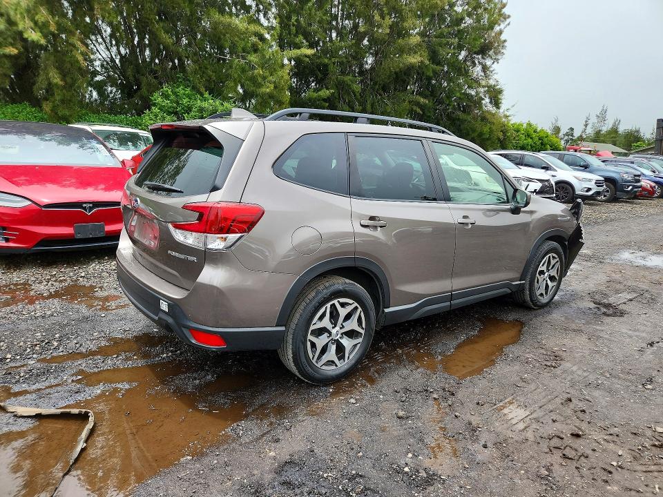 2022 Subaru Forester VIN JF2SKAEC7NH506916 COPART salvage auction — FRONT END, HI - BILL OF SALE - PARTS ONLY, sold $1,600 on 2026-08-24 (photo 3)