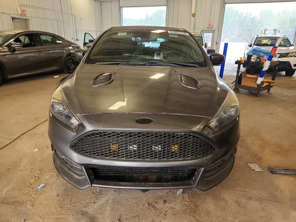2015 Ford Focus VIN 1FADP3L97FL373252 COPART salvage auction — MINOR DENT/SCRATCHES, Mn - Non Public Clean Title, sold $2,850 on 2026-07-23 (photo 5)
