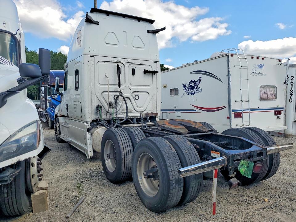 2019 Freightliner All other VIN 1FUJHHDR8KLKN0228 COPART salvage auction — MINOR DENT/SCRATCHES, CT, sold $10,100 on 2026-08-18 (photo 2)