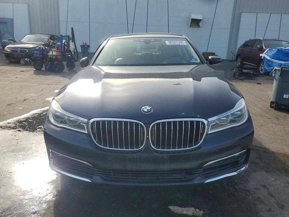 2017 BMW VIN WBA7F2C55HG422684 COPART salvage auction — SIDE, Salvage Title, sold $4,550 on 2026-07-20 (photo 5)