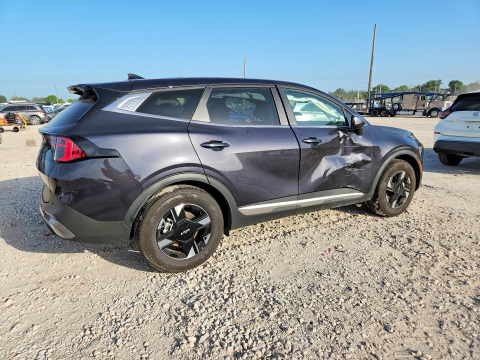 2026 Kia Sportage VIN 5XYK23DF0TG391992 COPART salvage auction — SIDE, Ct - Clean Title, sold $150 on 2026-07-27 (photo 3)