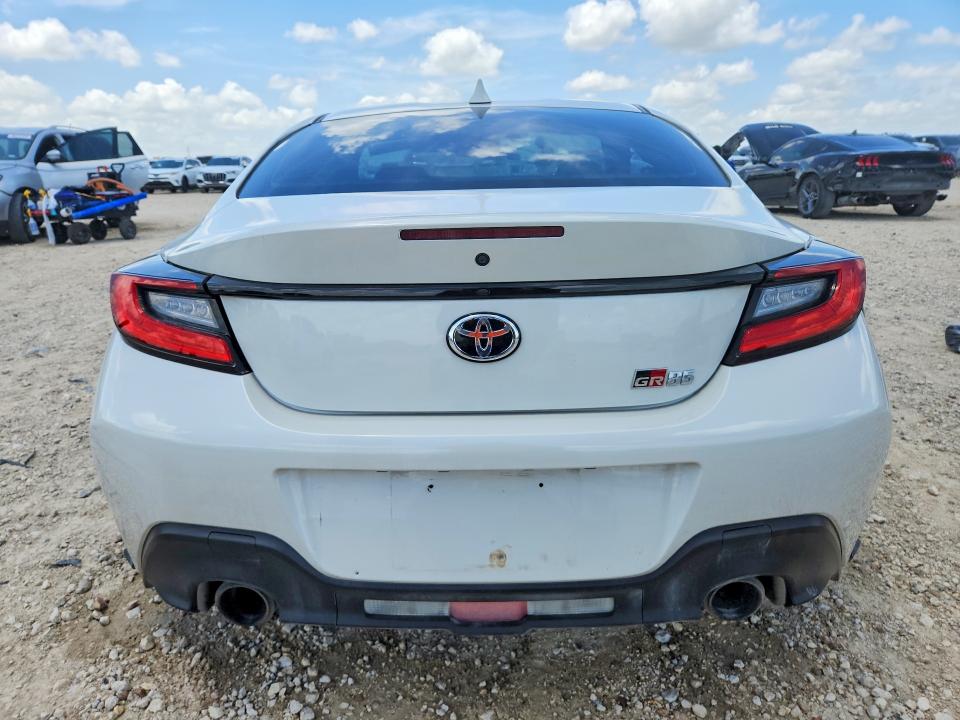 2024 Toyota Gr 86 VIN JF1ZNBB11R9758003 COPART salvage auction — FRONT END, TX - CERTIFICATE OF TITLE, sold $5,100 on 2026-07-21 (photo 6)