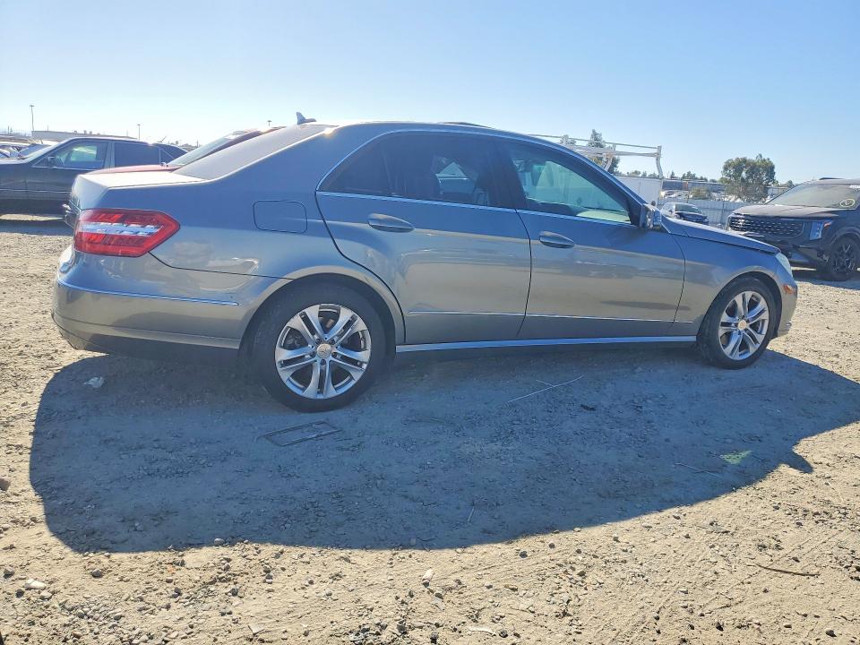 2010 Mercedes-benz E-class VIN WDDHF5GBXAA250885 COPART salvage auction — SIDE, Ca - Dis/Dlr/Exp Only Clean Title, sold $1,550 on 2026-08-04 (photo 3)