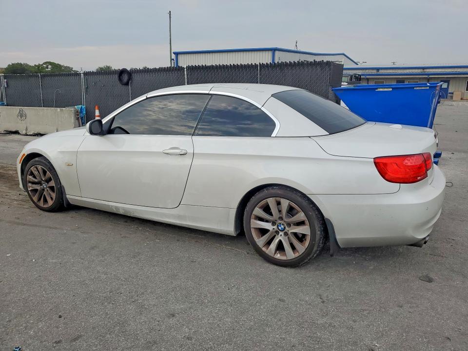 2011 BMW 3er VIN WBADW7C57BE728174 COPART salvage auction — MINOR DENT/SCRATCHES, Fl - Certificate Of Title, sold $550 on 2026-08-04 (photo 2)