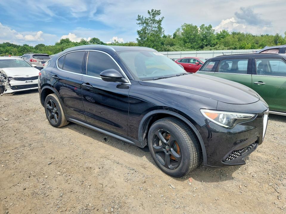 2019 Alfa romeo Stelvio VIN ZASPAKAN4K7C70562 COPART salvage auction — WATER/FLOOD, Ma - Cert Of Title-Flood Salvage, sold $3,650 on 2026-08-19 (photo 4)