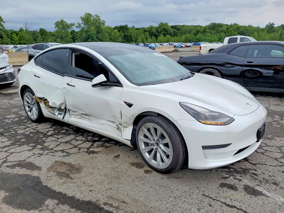 2022 Tesla Model 3 VIN 5YJ3E1EB2NF276154 COPART salvage auction — SIDE, NY - MV-907A SALVAGE CERTIFICATE, sold $6,600 on 2026-07-28 (photo 4)