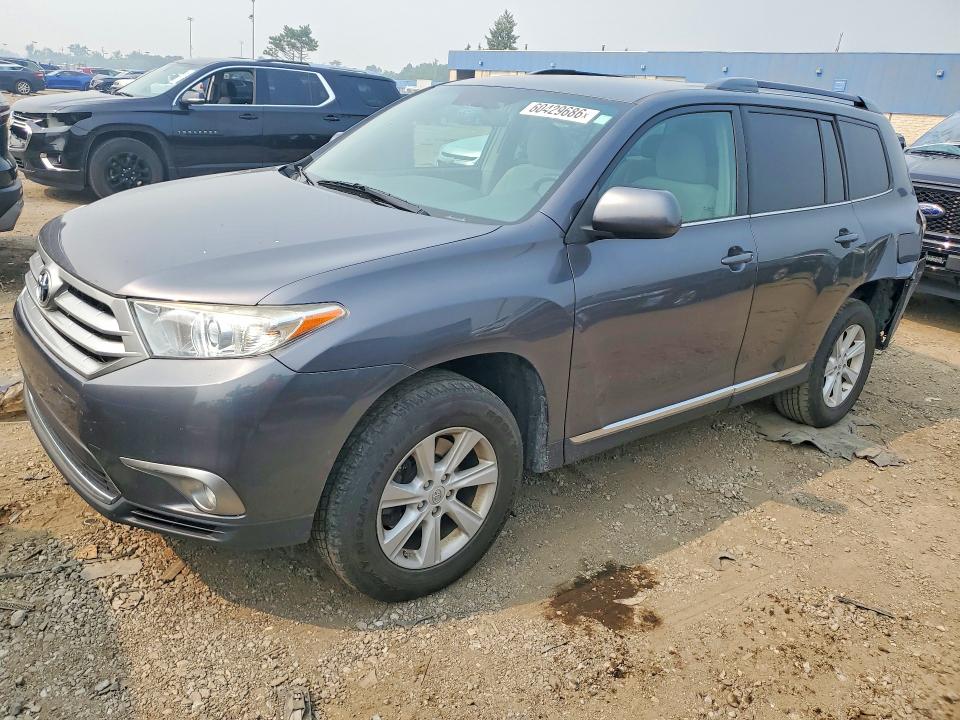 2013 Toyota Highlander VIN 5TDZA3EH4DS038922 COPART salvage auction — REAR END, MI - CERTIFICATE OF TITLE, sold $1,450 on 2026-07-24 (photo 1)