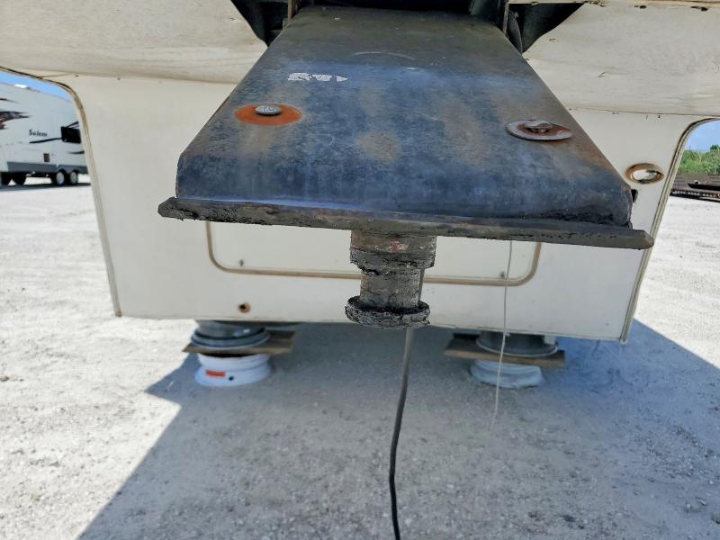 2008 Winn Trvl trlr VIN 47CFF5U338P620675 COPART salvage auction — ROOF, CT, sold $10 on 2026-09-02 (photo 8)