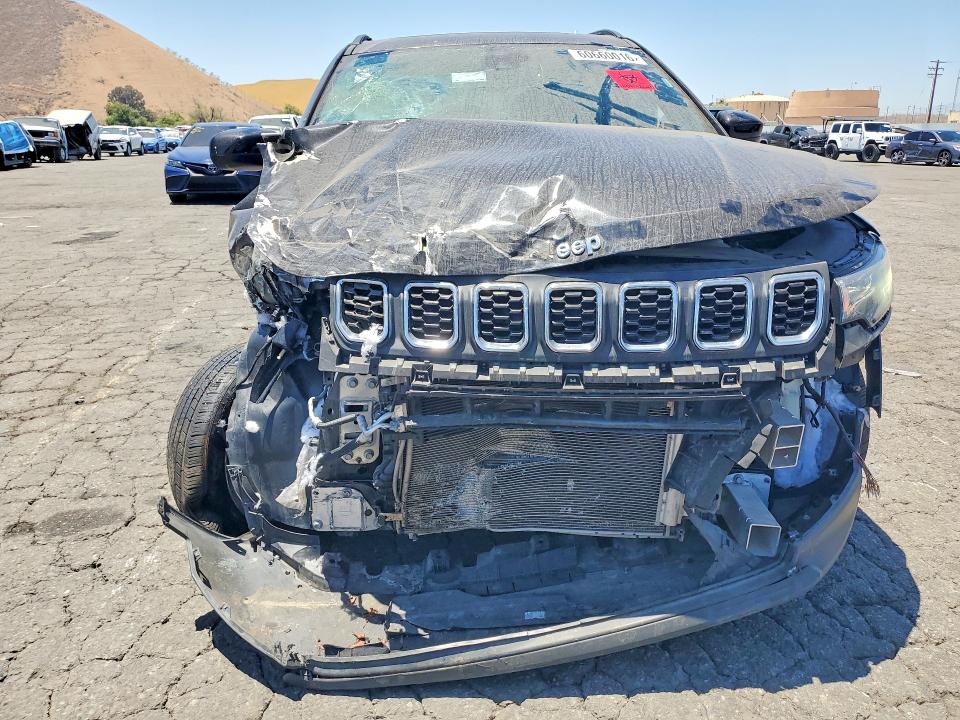 2025 Jeep Compass VIN 3C4NJDBN9ST549771 COPART salvage auction — FRONT END, Ca - Non-Repairable Vehicle Cert, sold $1,900 on 2026-07-30 (photo 5)
